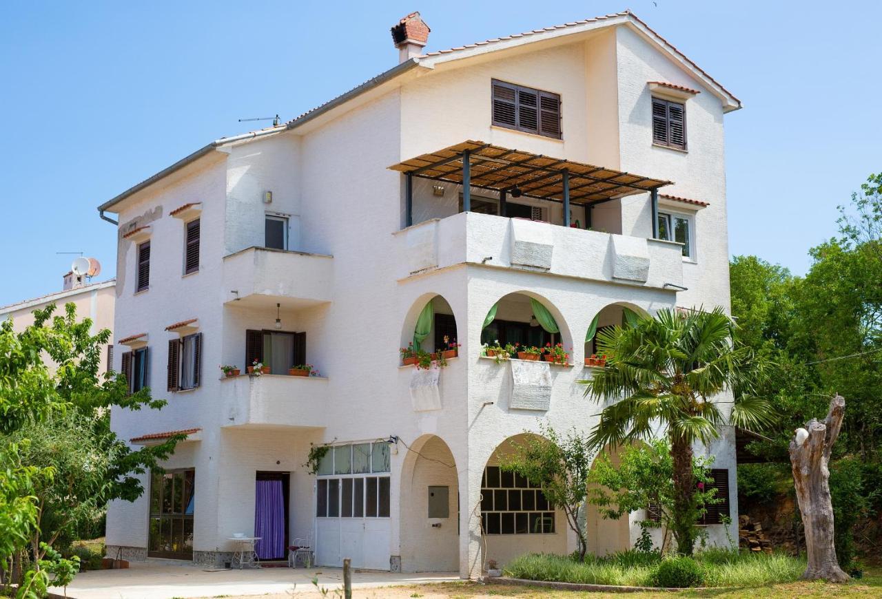 Apartman Mihael Malinska Extérieur photo